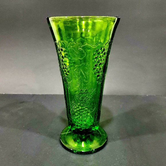 VTG green embossed grapes footed glass vase 7" H